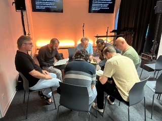 tayfun ju ngerschaft blurred